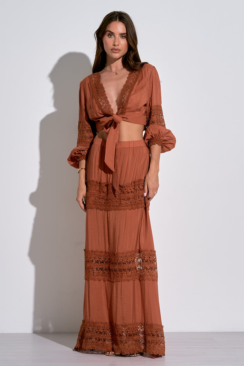 Vera Lace Detailed Skirt