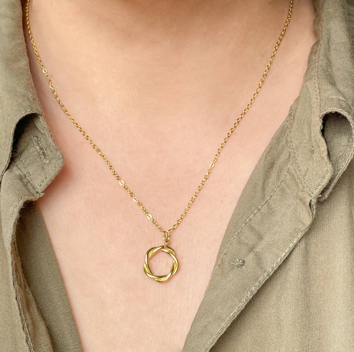 Delicate Circle Necklace