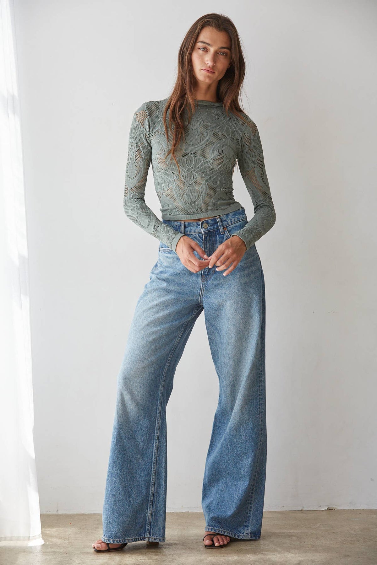 Knit Seamless Jacquard Mock Neck Top