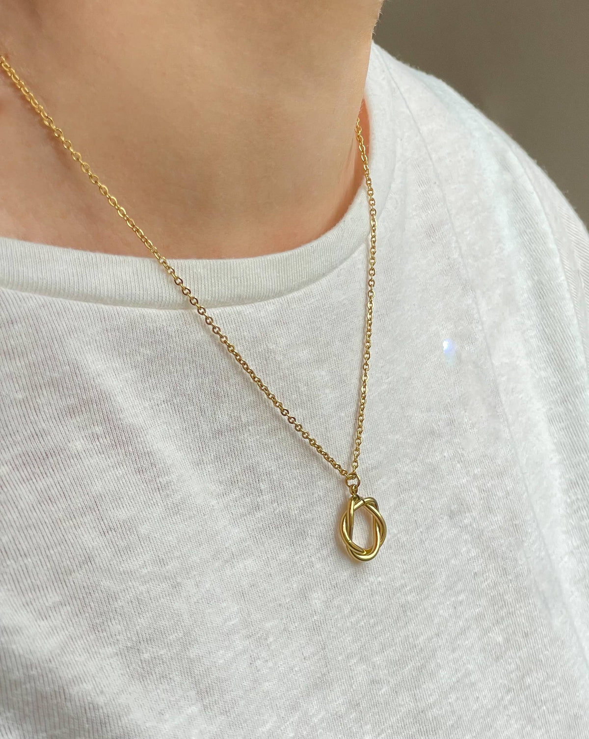 Delicate Circle Necklace