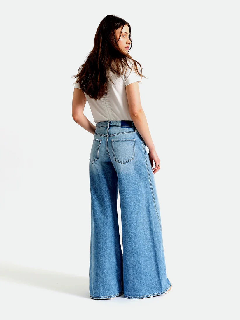 Wilder Ultra Wide Leg Jeans