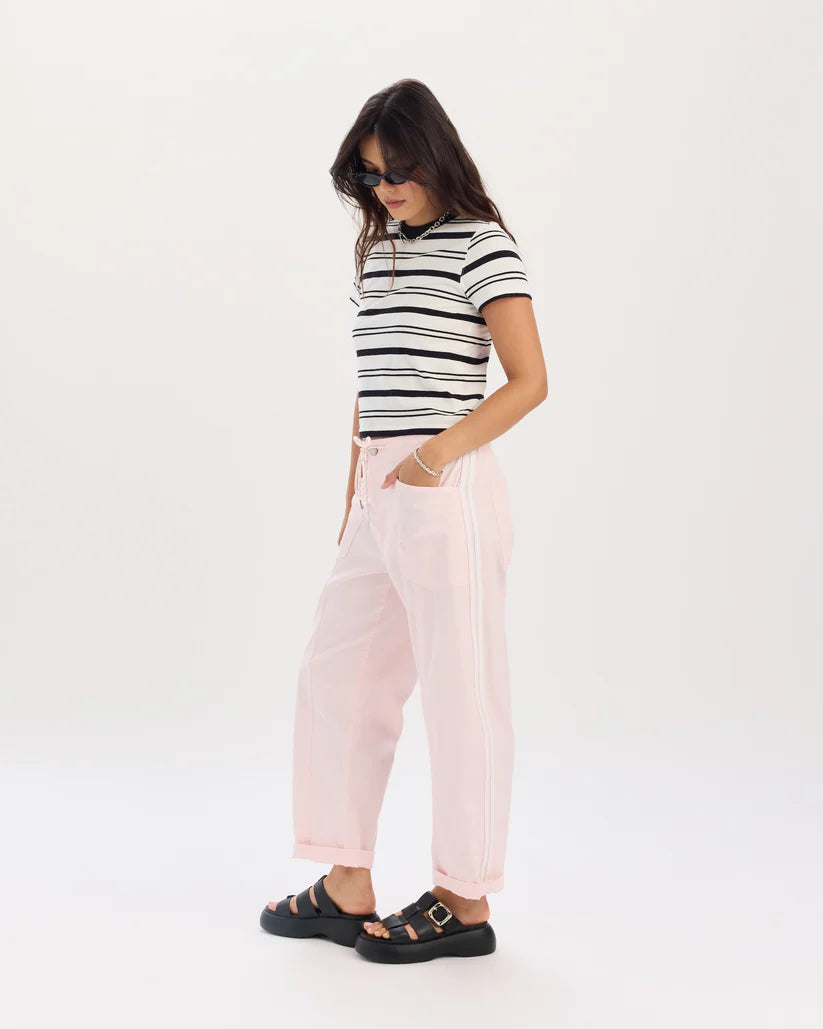 Villa Barrel Leg Jean-Petal