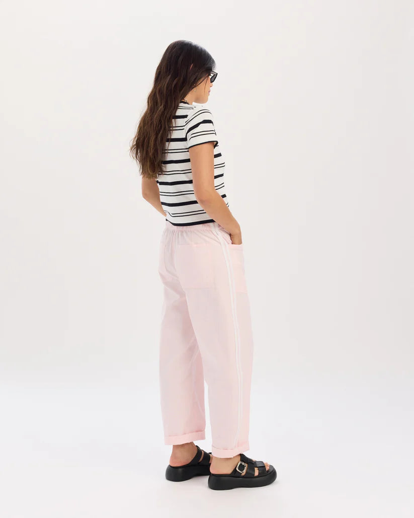 Villa Barrel Leg Jean-Petal