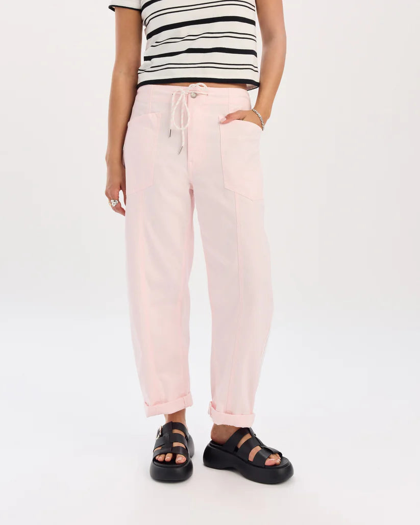 Villa Barrel Leg Jean-Petal