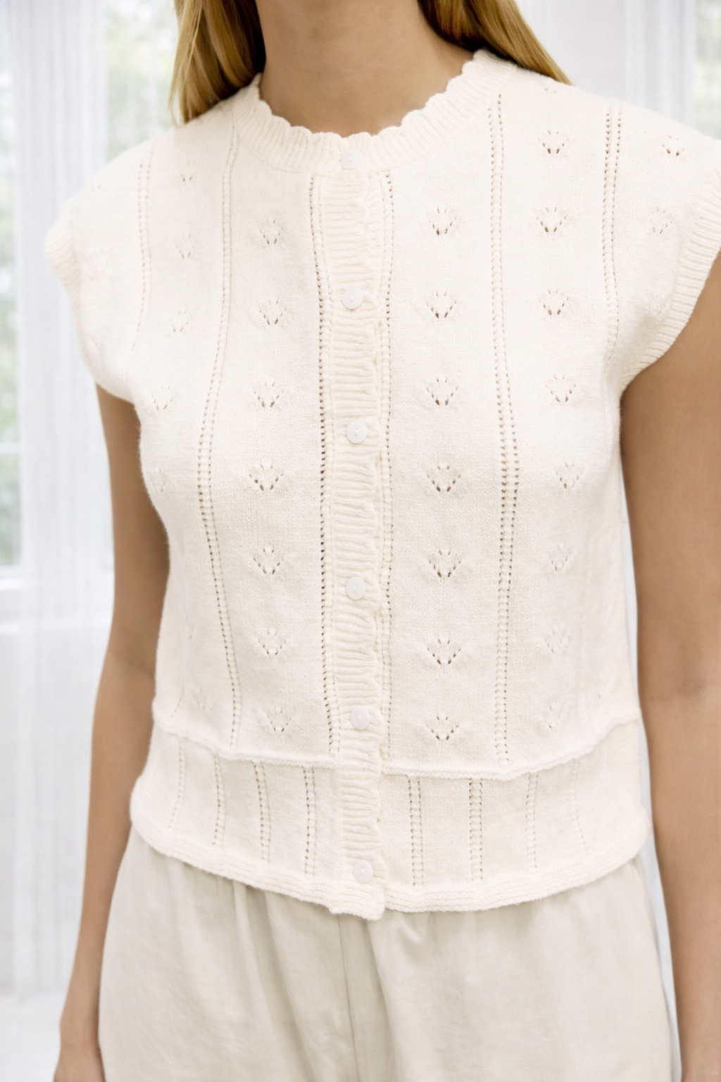 Linda Sleeveless Sweater Top