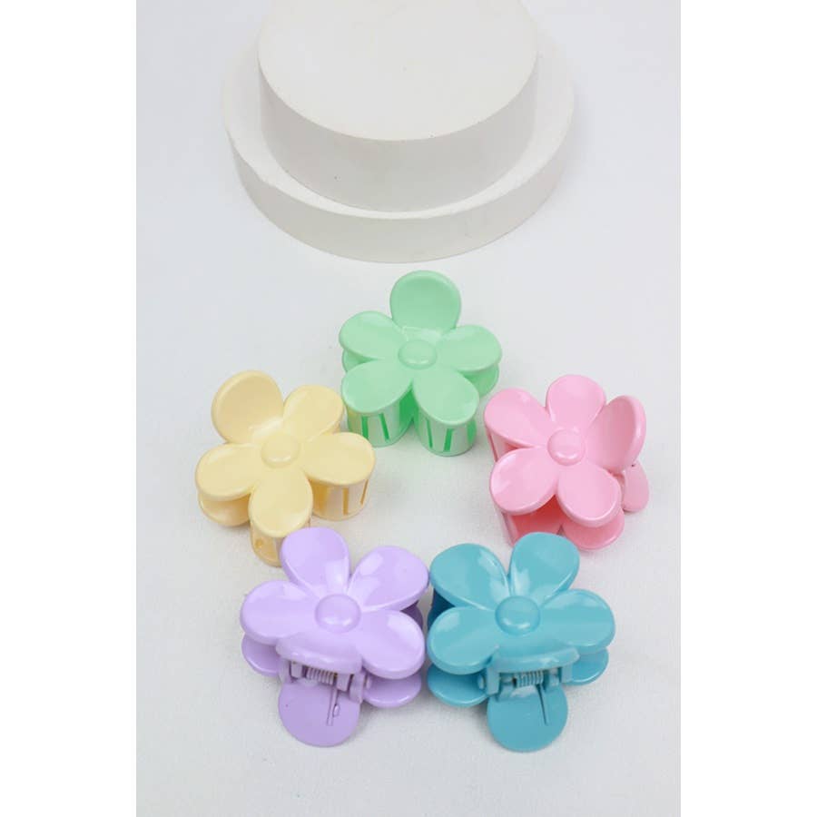 Medium Glossy Flower Claw Clip