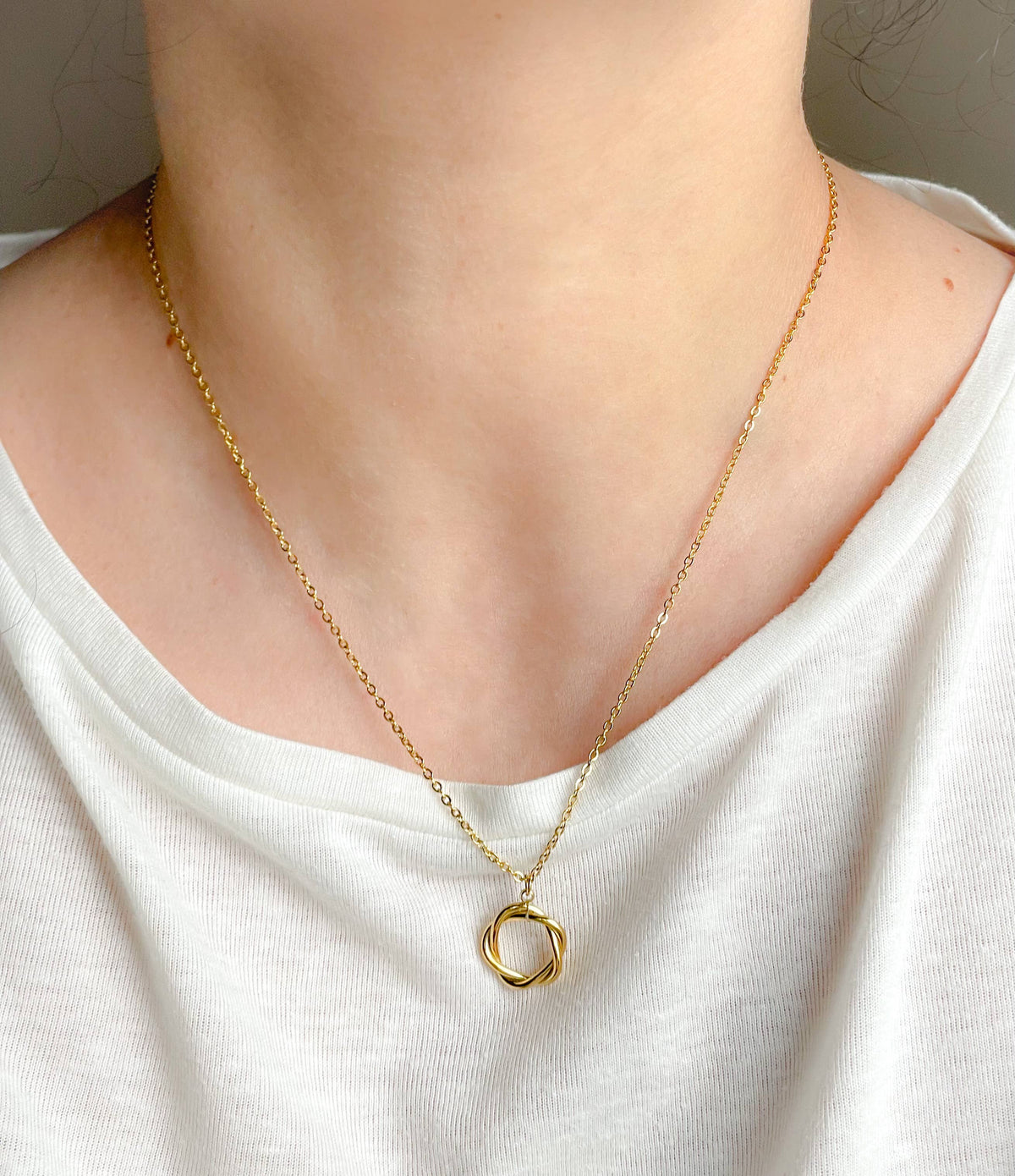 Delicate Circle Necklace