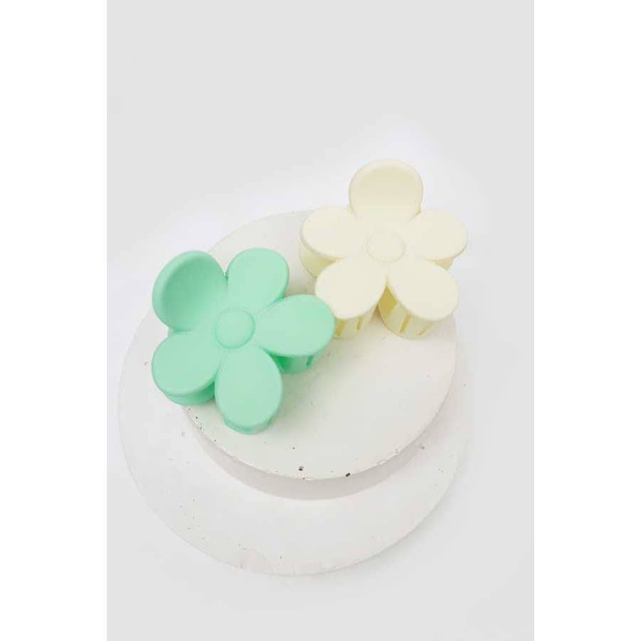 Medium Matte Flower Hair Clip