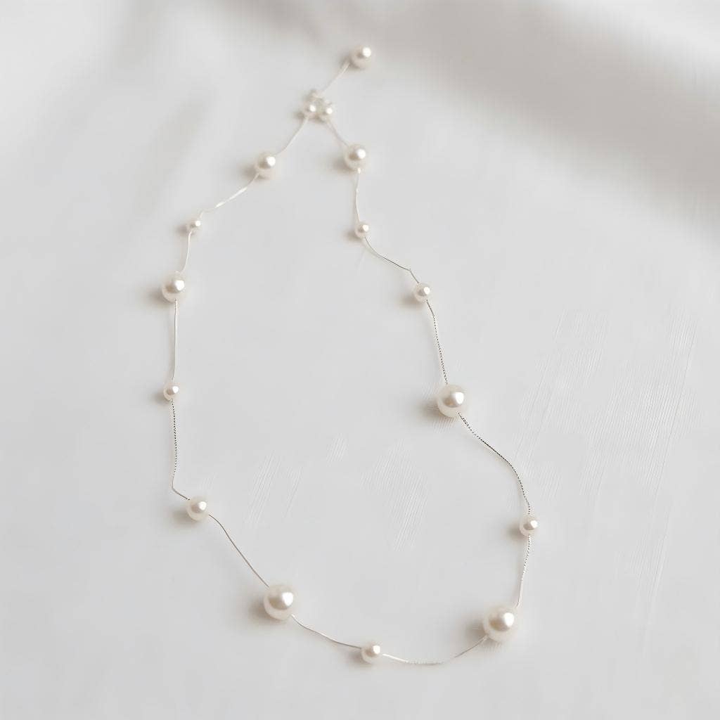 Glass Pearl Pendant Necklace