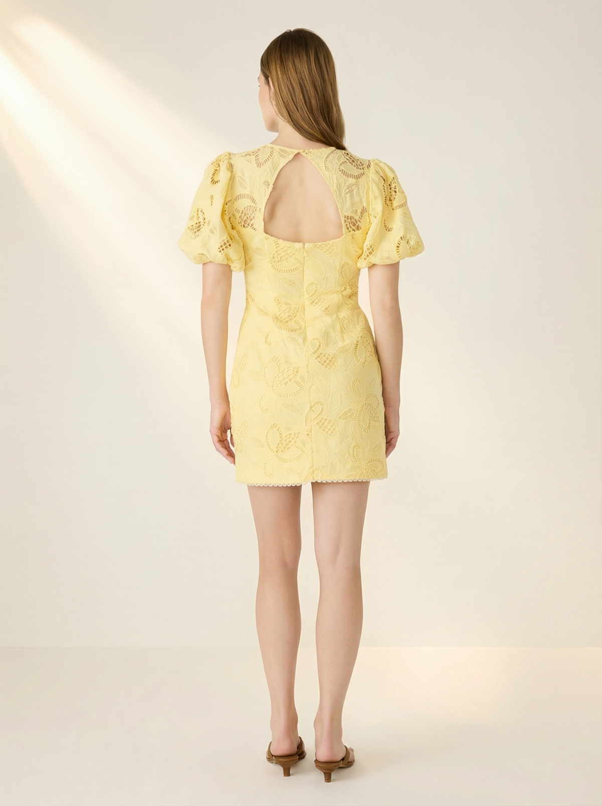 Steve Madden Elly Lace Dress – Puff Sleeve Sheath Mini Pale Yellow / 6
