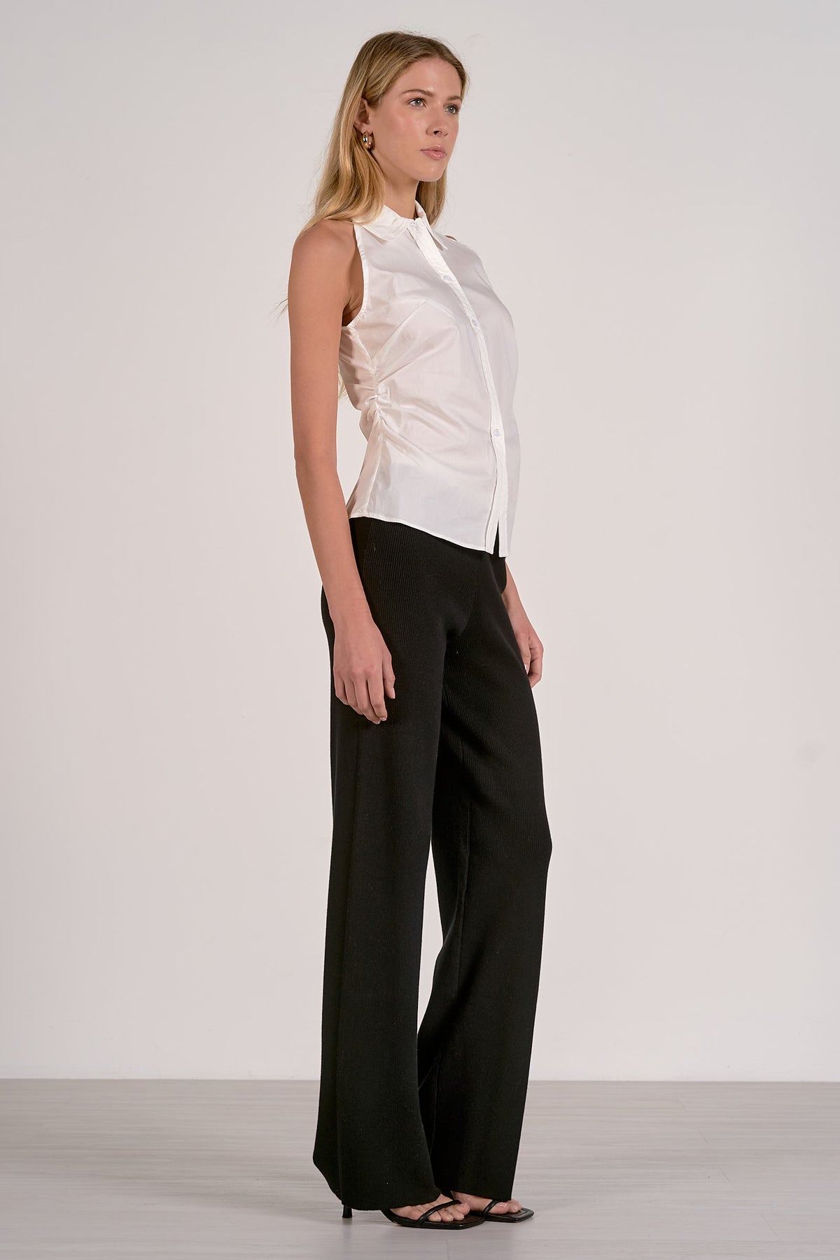 Kari Sleeveless Shirt